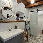 Дом отдыха Thatched Дёргиче